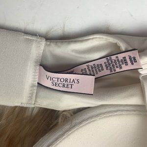 Victoria's Secret Intimates & Sleepwear - Victoria's Secret Lace Bra 40DD Body By Victoria Victoria's Secret Intimates & Sleepwear - Victoria's Secret Lace Bra 40DD Body By Victoria